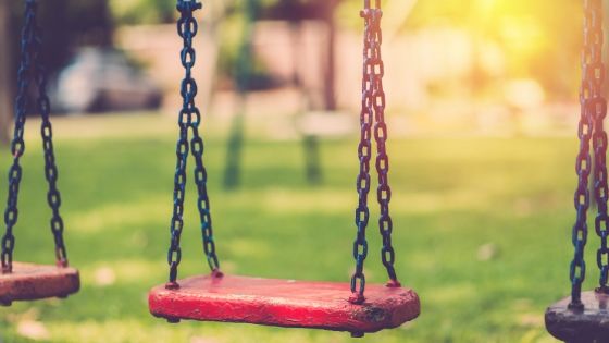 6 Safety Tips for Setting Up Swing Sets
