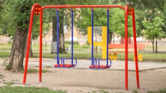 The Different Materials To Place Underneath a Swing Set